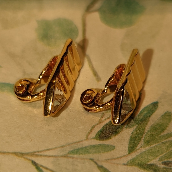 Monet Soft-Clip Gold & Crystal Earrings. EUC - Picture 4 of 5